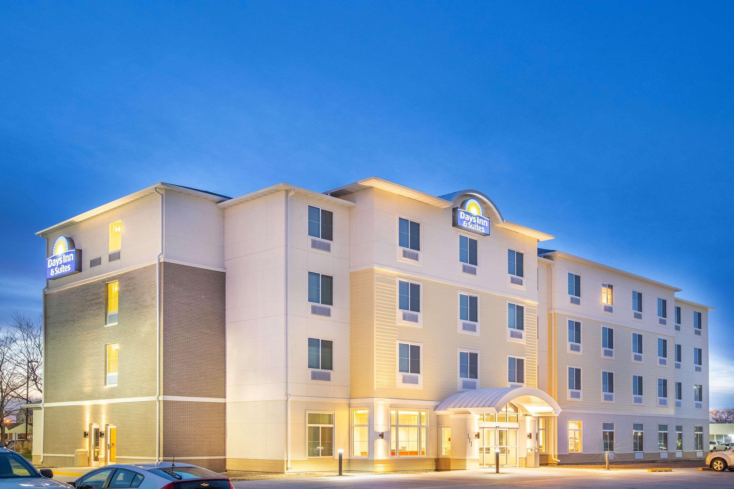 Days Inn & Suites By Wyndham Kearney Ne Luaran gambar